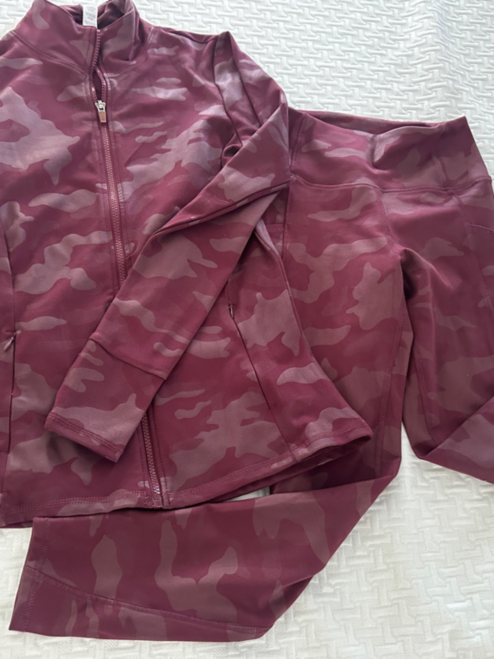 Marika nwot Women's Maroon Camo Zip Jacket and Leggings Set size S